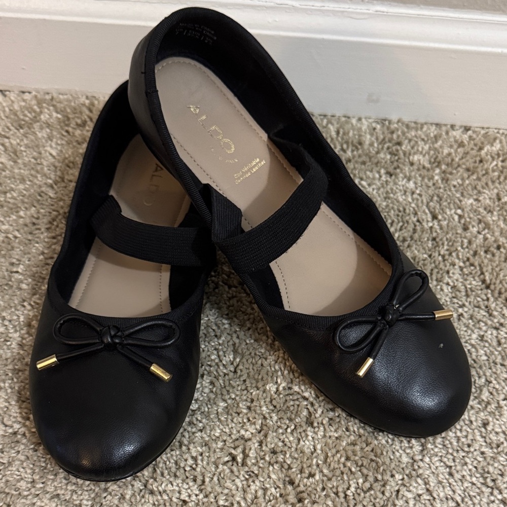 Aldo Black Flats with Bow Accent